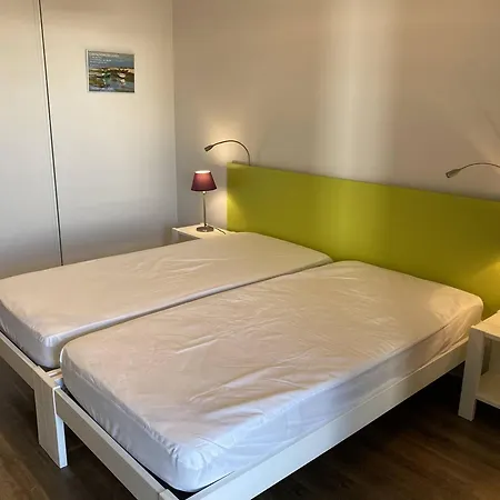 Appartement - T2 Bord De - Centre-ville Avec Parking - Fr-1-738-33 *