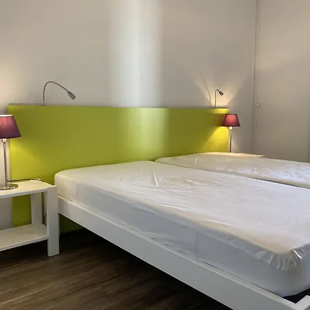 Apartment - T2 Bord De - Centre-ville Avec Parking - Fr-1-738-33