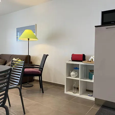 Appartement - T2 Bord De - Centre-ville Avec Parking - Fr-1-738-33