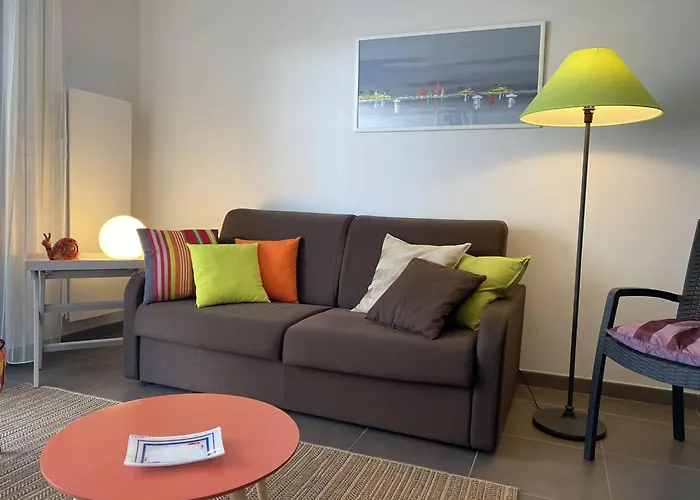 Apartman - T2 Bord De - Centre-ville Avec Parking - Fr-1-738-33 *