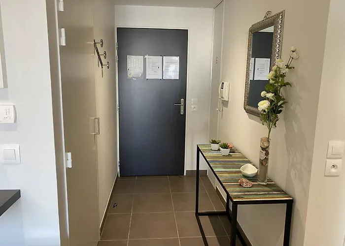 - T2 Bord De - Centre-ville Avec Parking - Fr-1-738-33 Apartman